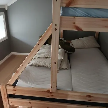 Lind 046 - 6 Voksne 2 Barn Ferienhaus Spangereid