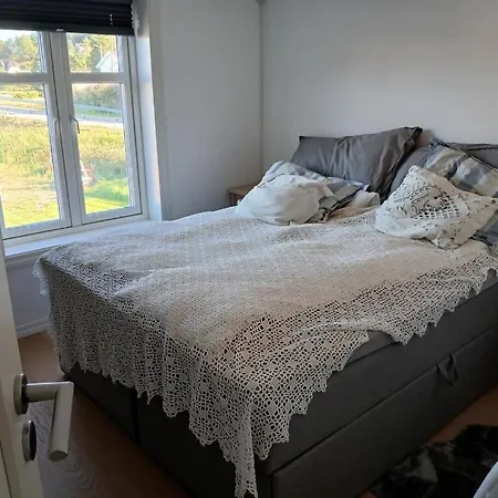 Lind 046 - 6 Voksne 2 Barn Spangereid