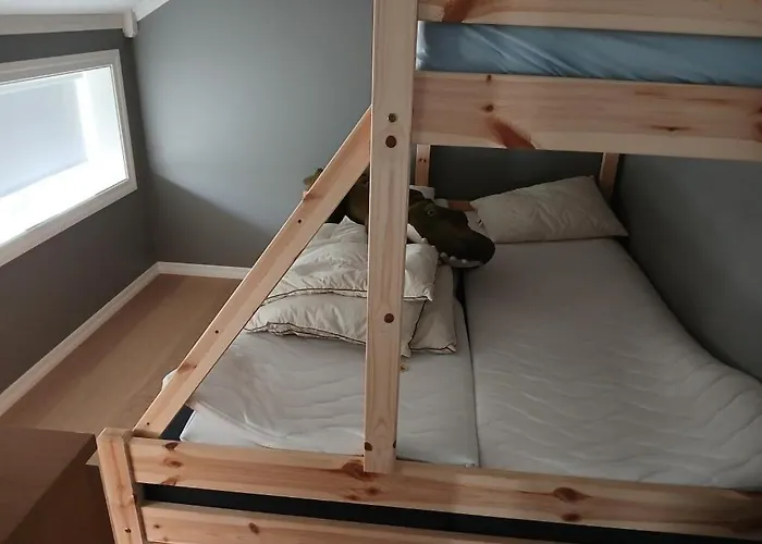 Lind 046 - 6 Voksne 2 Barn Ferienhaus Spangereid