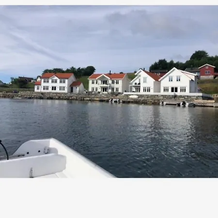 Lind 046 - 6 Voksne 2 Barn *